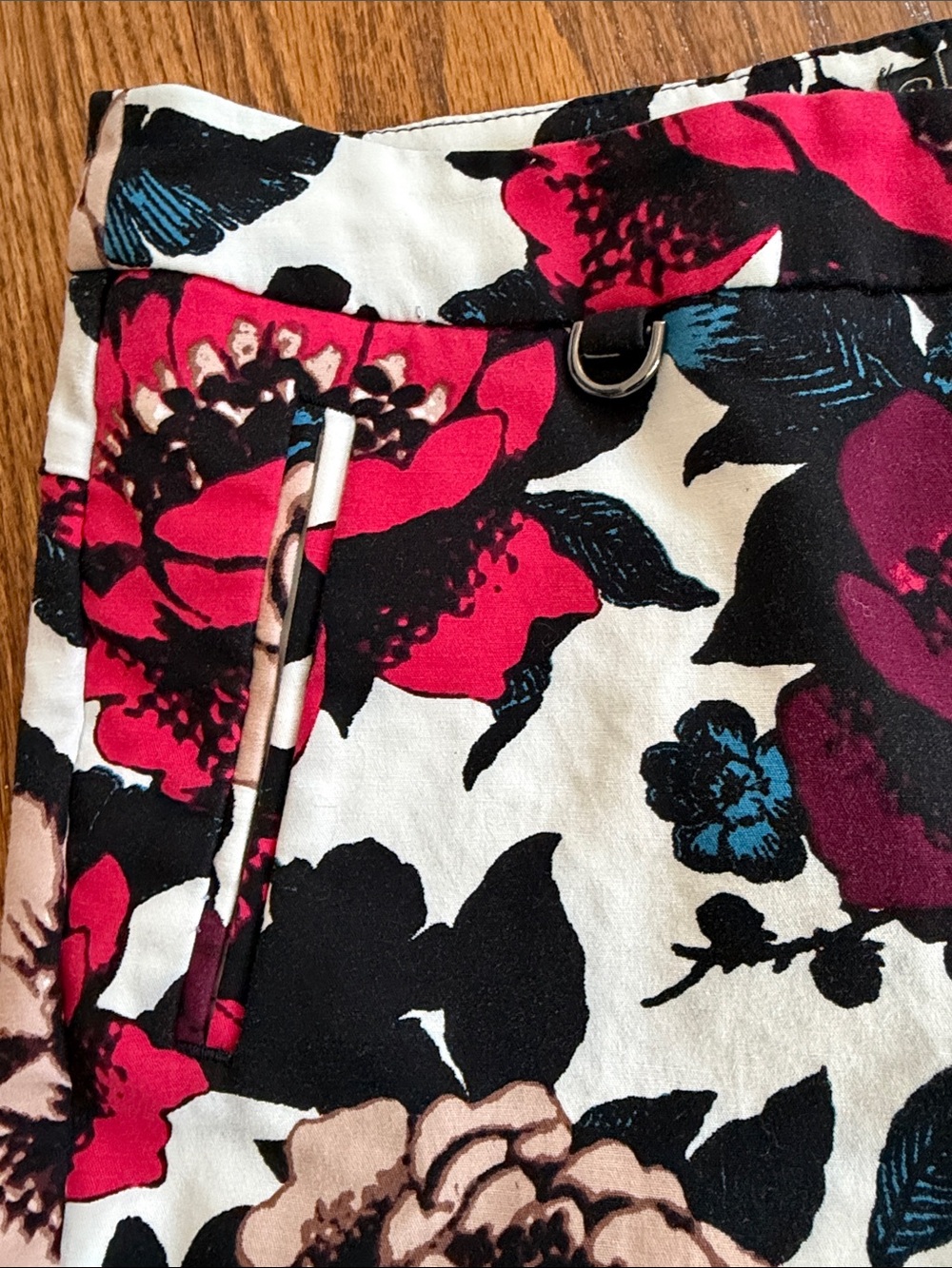 Adrianna Papell floral ankle pants - size 8 - Picture 3 of 7